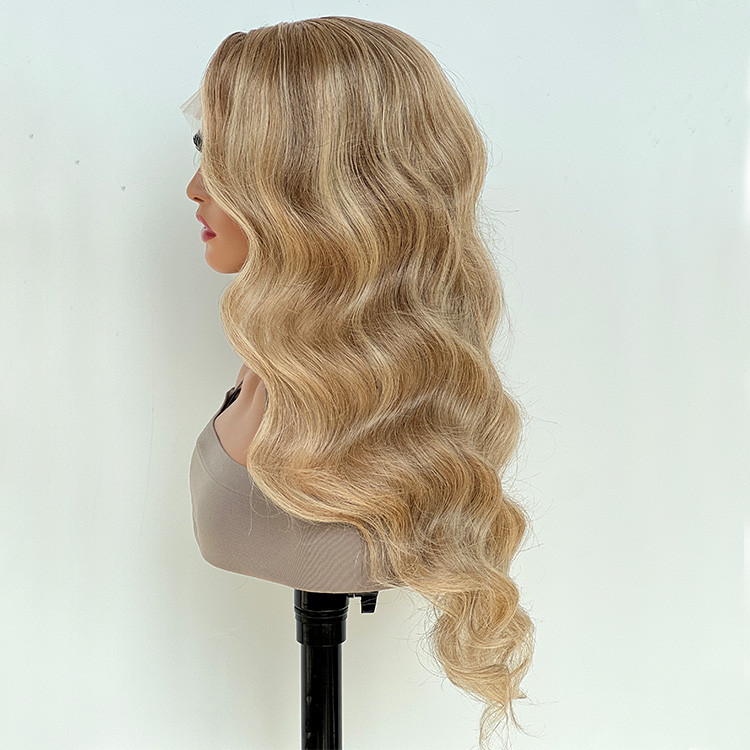 light sandy blonde hair
