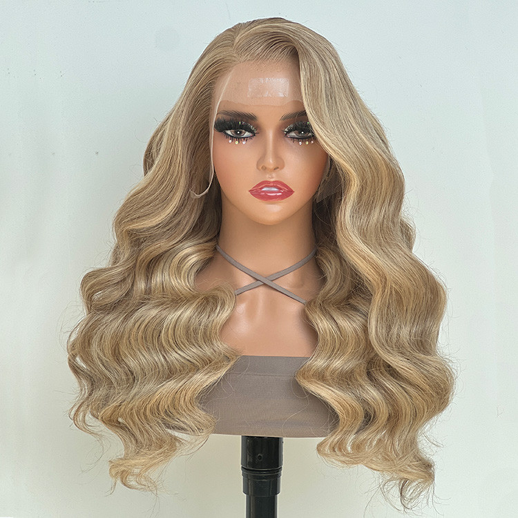 sandy blonde highlights